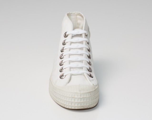 Shoeps-white-prev